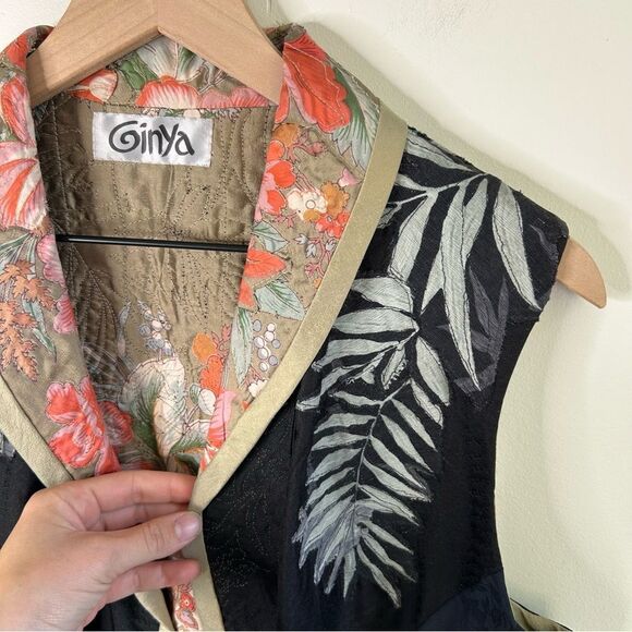 GinYa Floral Quilted Embroidered Appliqué Asian Style Long Line Open Front Vest - Picture 7 of 16